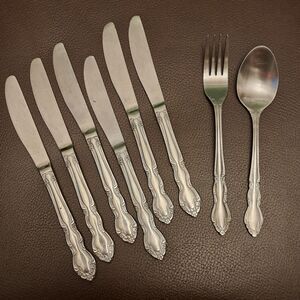 Vintage Stainless Steel Cultery Set Silverware Set Of 8 Floral Knives Fork Spoon